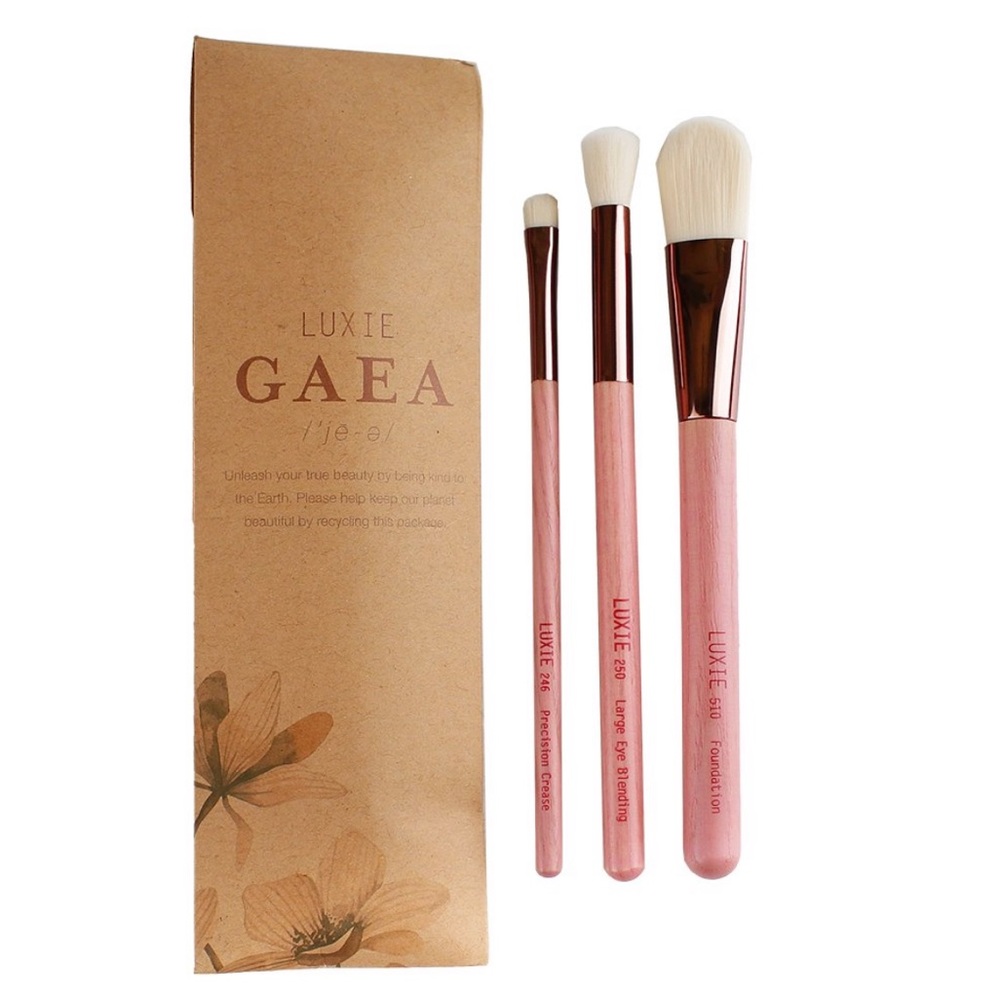 LUXIE brushes “GAEA” collection